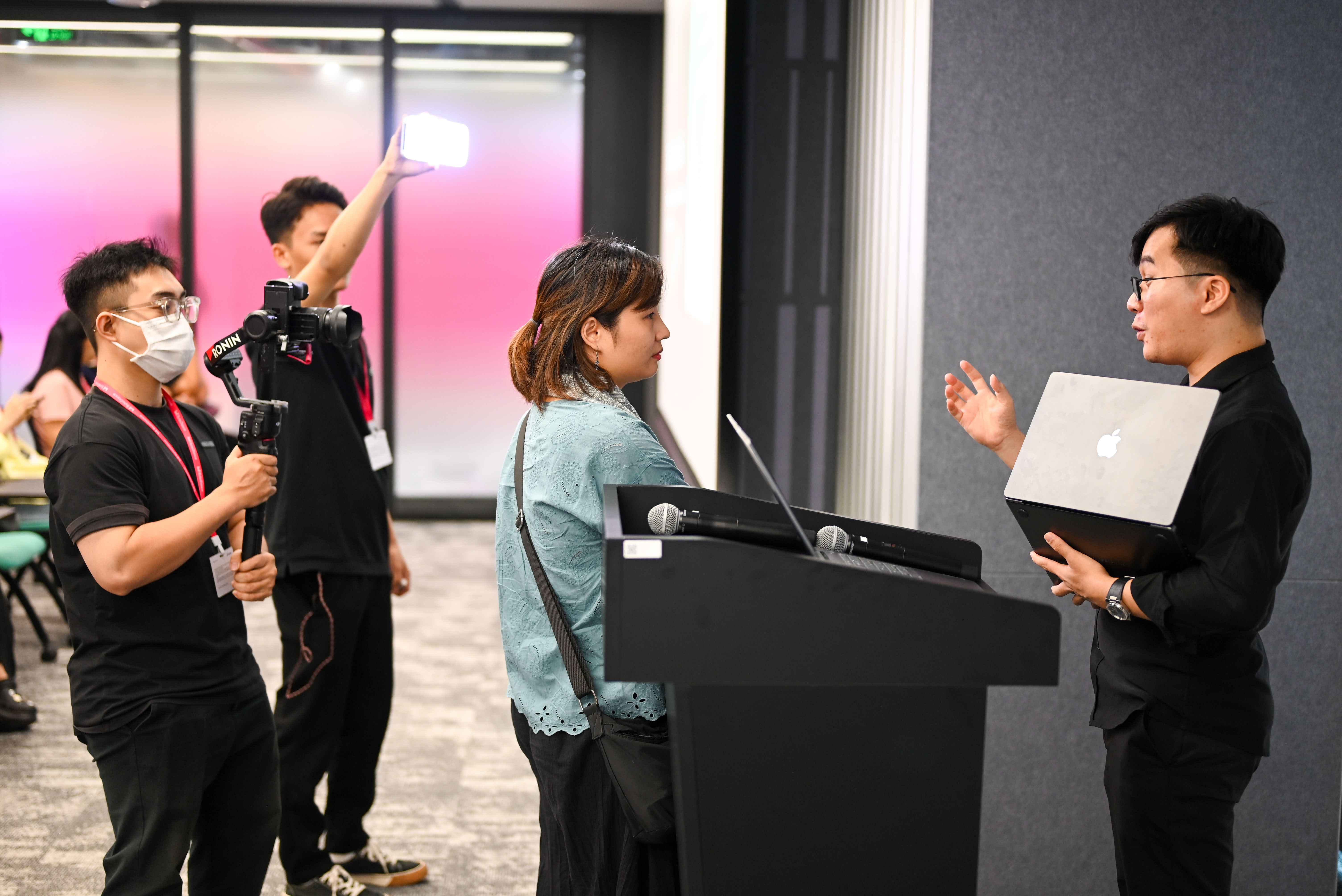 Truyền Thông & Báo Chí